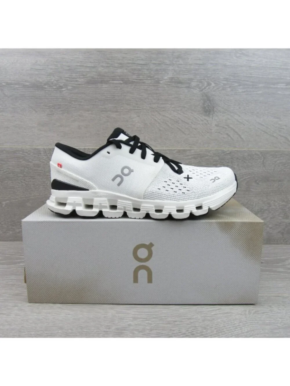 On Cloud X V4 Ivory Black Gym Running Shoes Women's Size 7.5 NEW